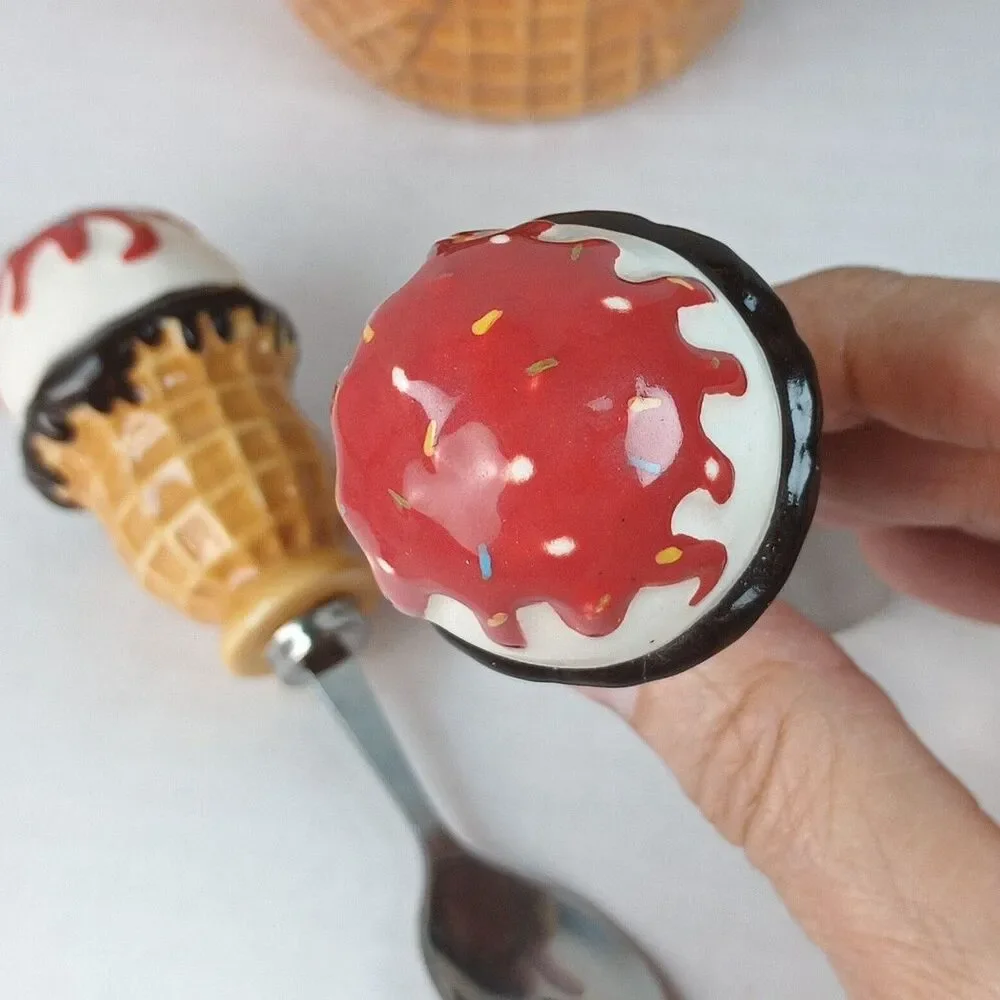 VTG Ice Cream Cone Handle Stainless Steel Spoons And Waffle Cone Bowls Set